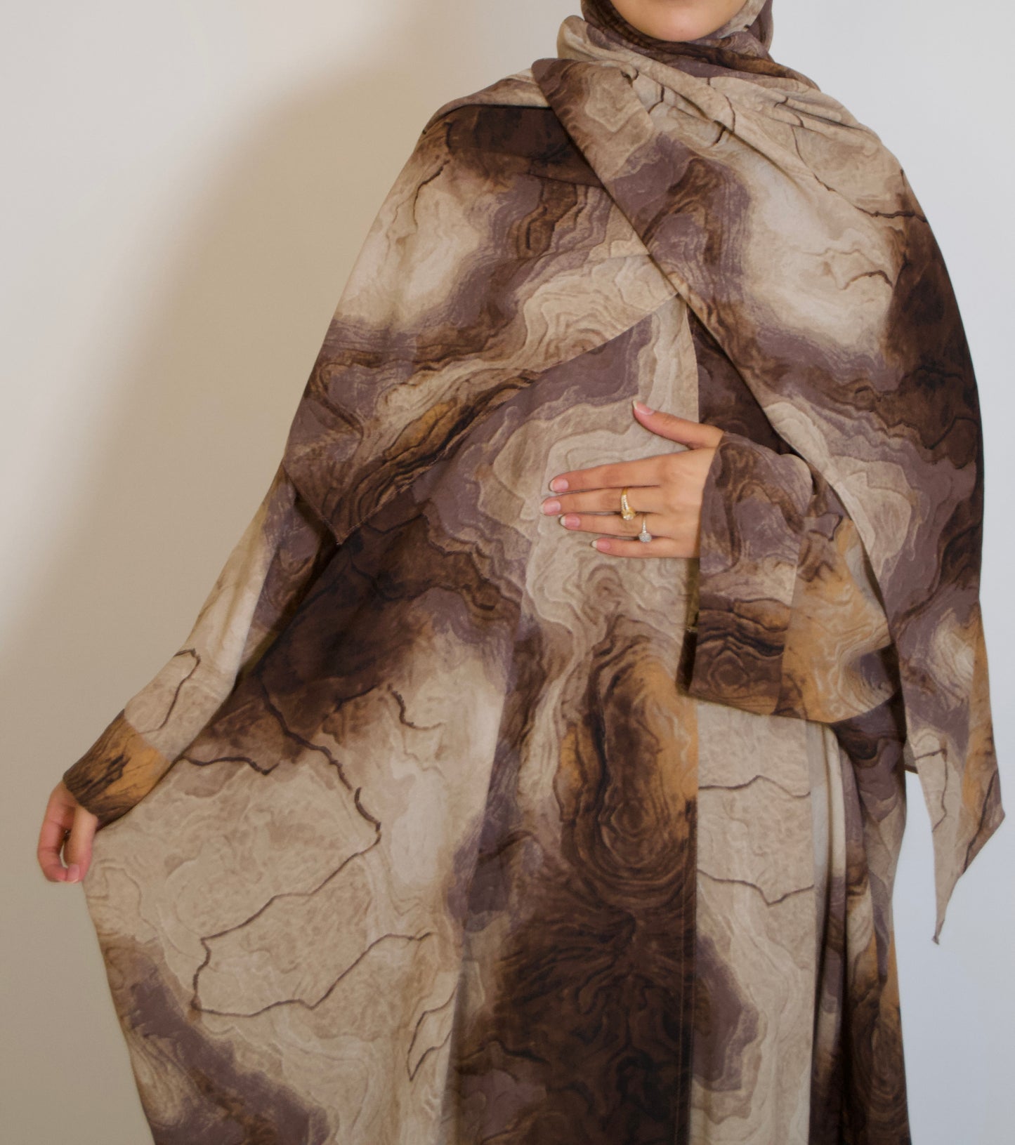 FATIMAH BROWN MARBLE ABAYAH