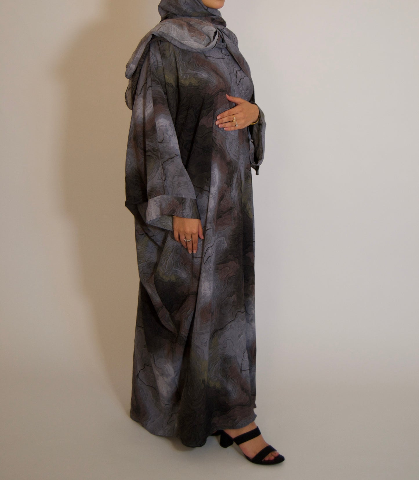 Fatimah Grey Marble Abāyah