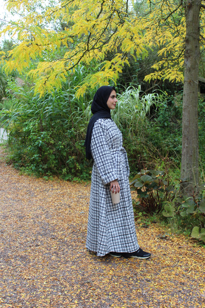 Hawa White Abāyah Coat