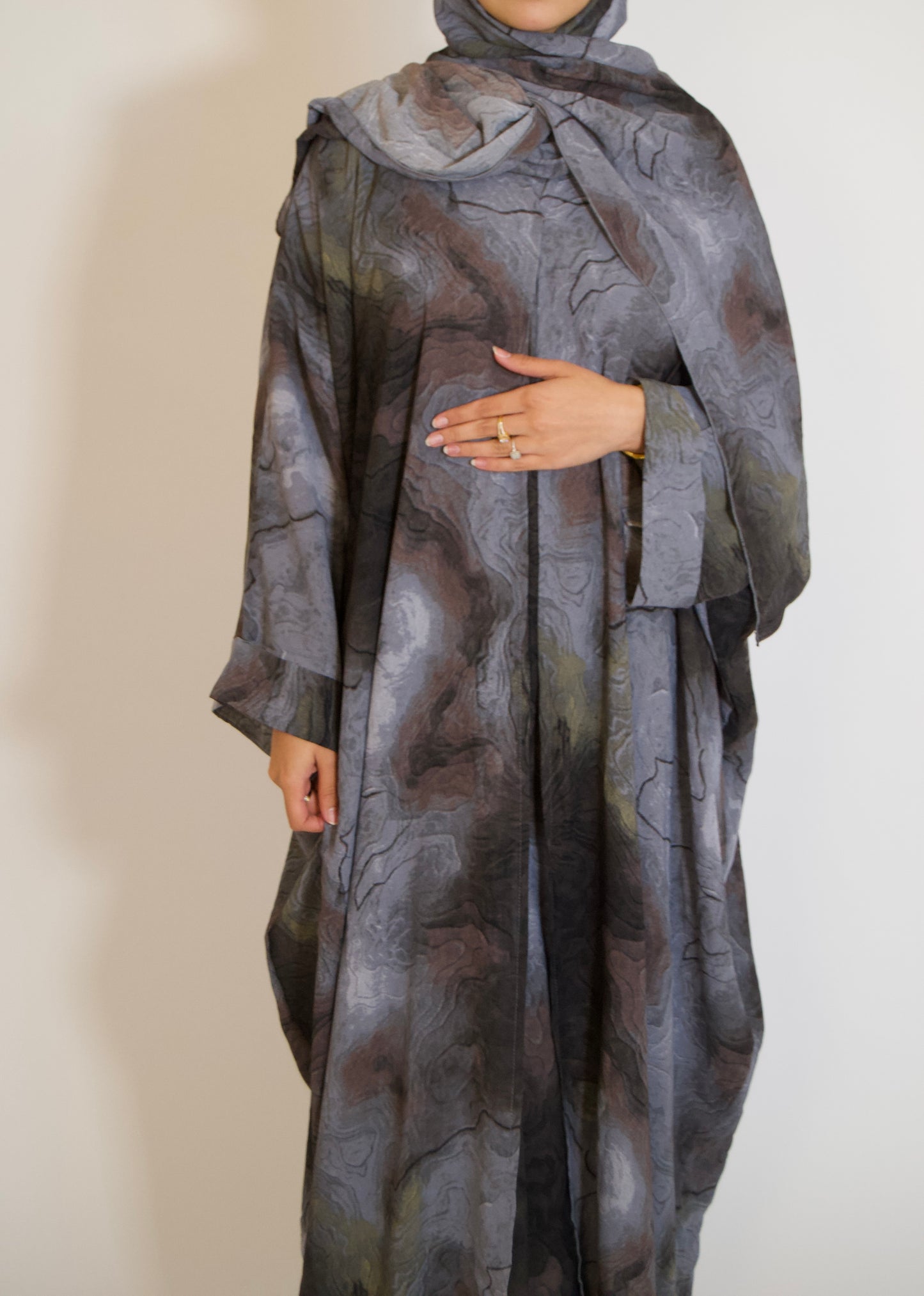 Fatimah Grey Marble Abāyah